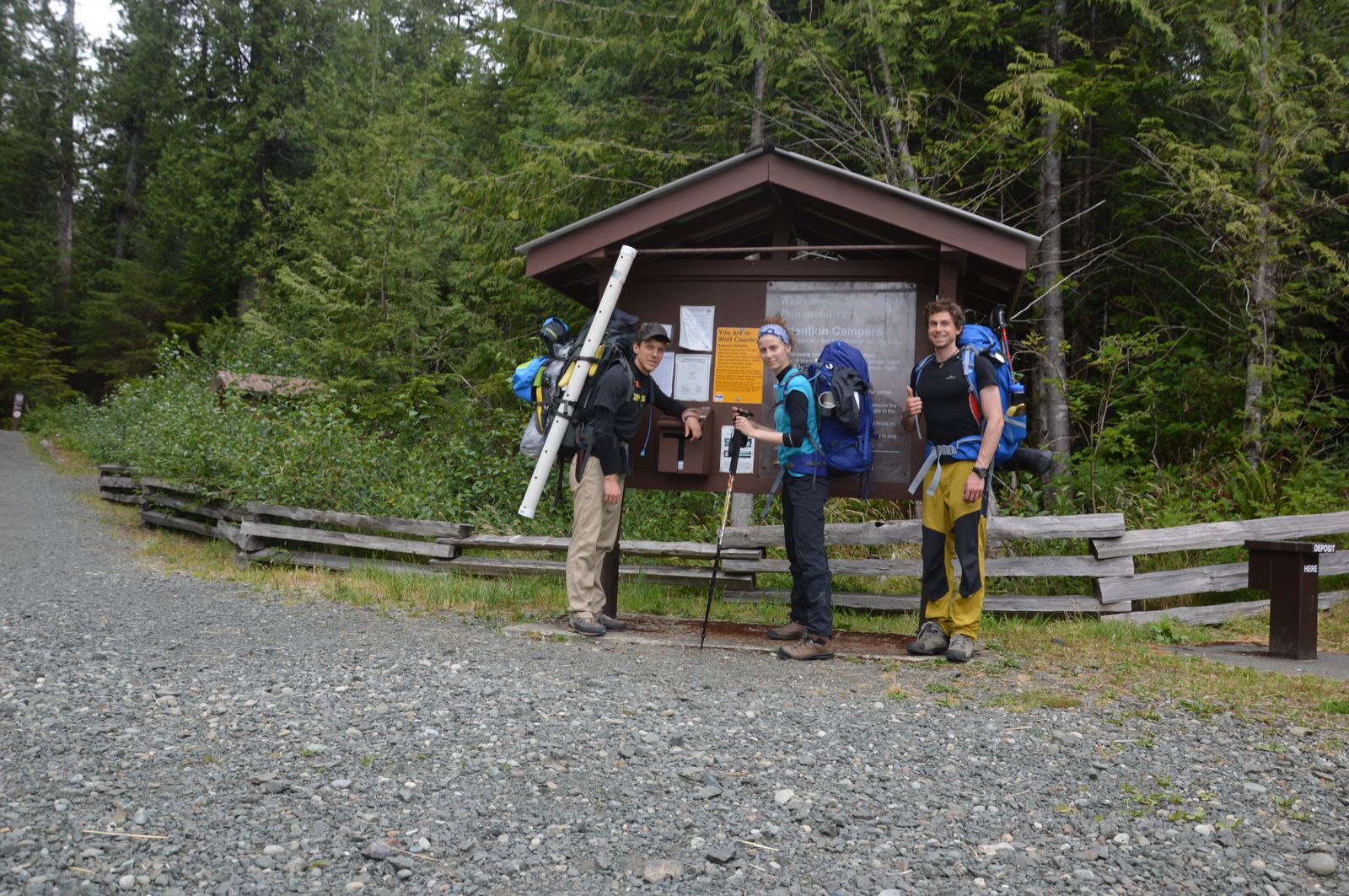 Pripraveny na turistiku | Ready for hike.